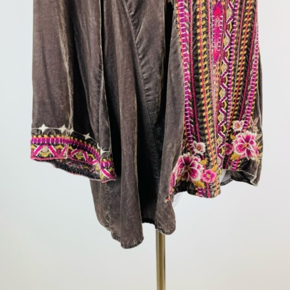 Johnny Was Velvet Top - Picture 4 of 10